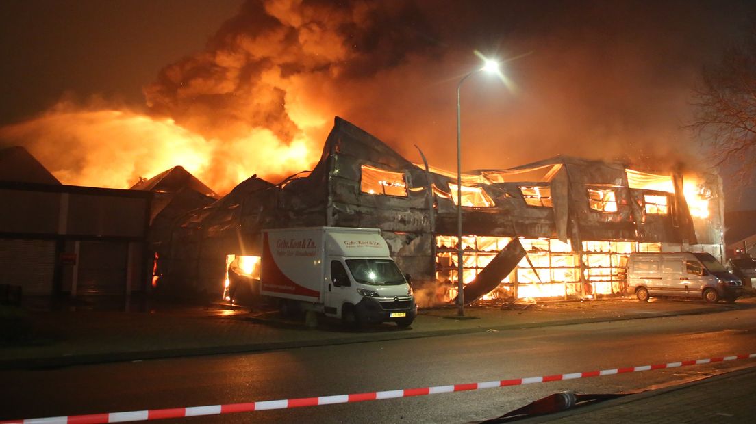 Brand in het Zoetermeerse bedrijfspand