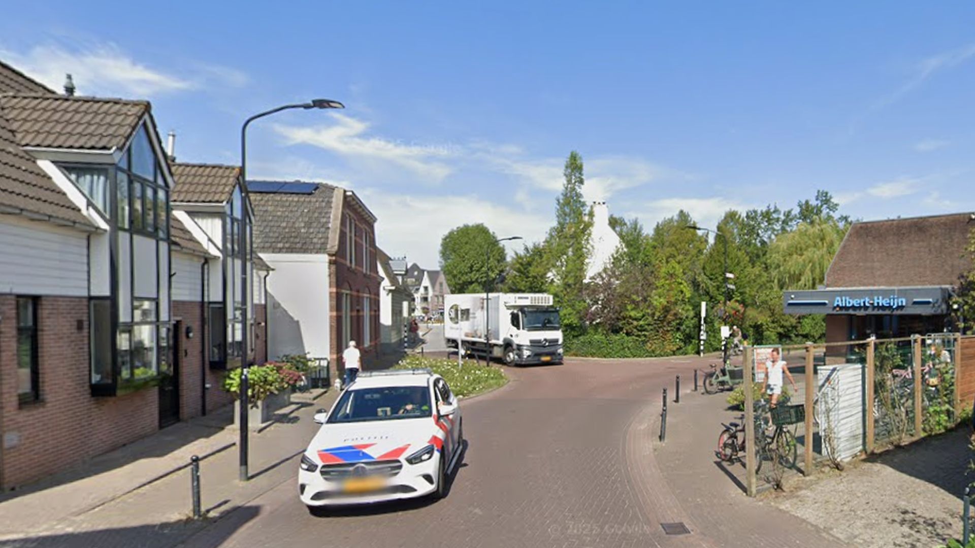 Politie onderzoekt shovelongeluk bij Albert Heijn Abcoude