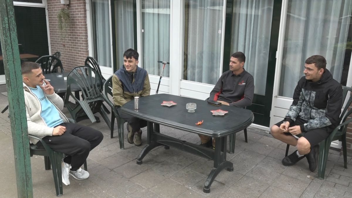 Arbeidsmigranten voorlopig nog niet vertrokken van vakantiepark in Echten