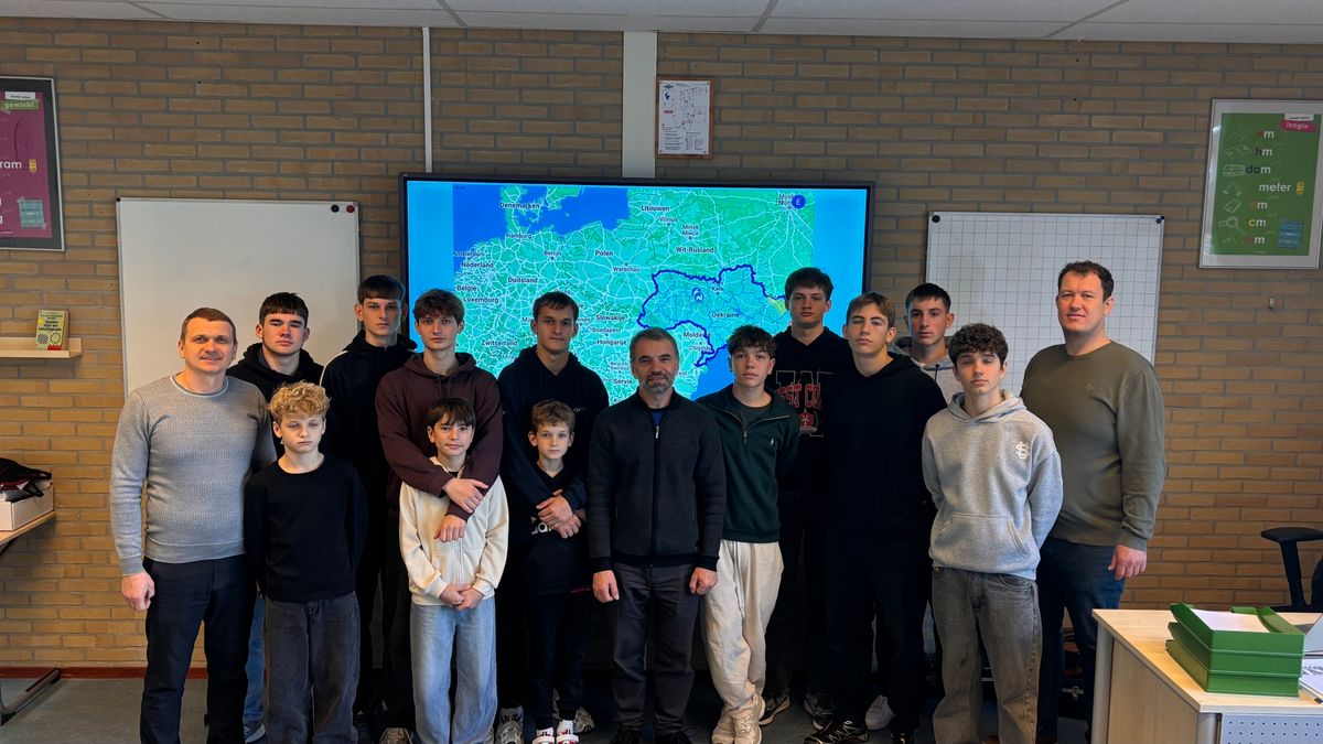 Oekraïense jongens delen hun oorlogsverhalen op het Calvijn College in Tholen