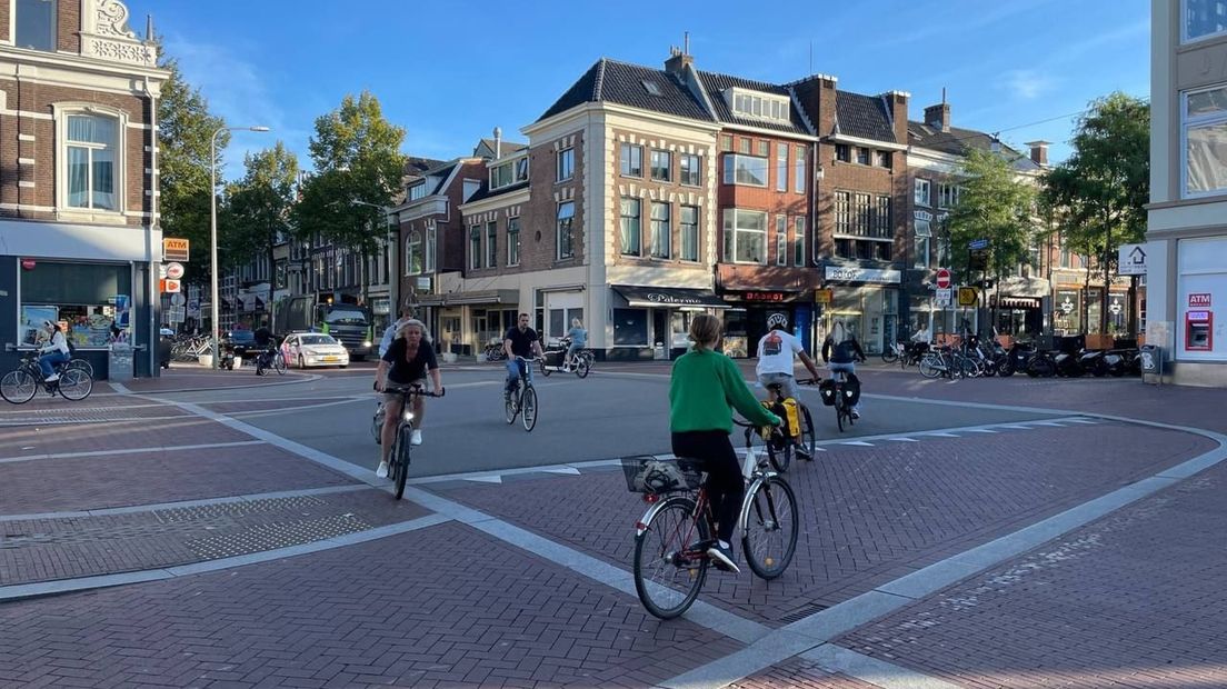 De kruising van de Aweg met de Westersingel