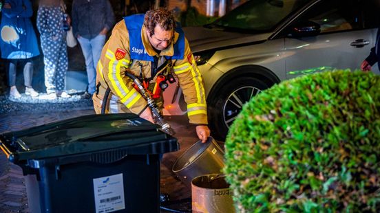 Bewoners ruiken brandlucht, brand blijkt bij buren
