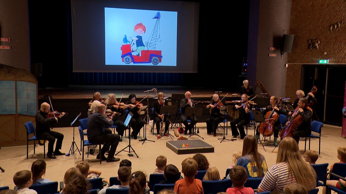 Zeeuws Orkest speelt Pluk van de Petteflat in De Halle