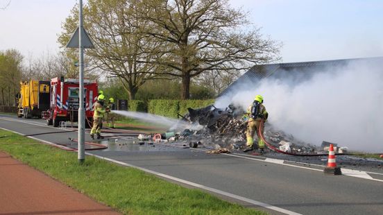 Brand in vuilniswagen • gewonde op A325