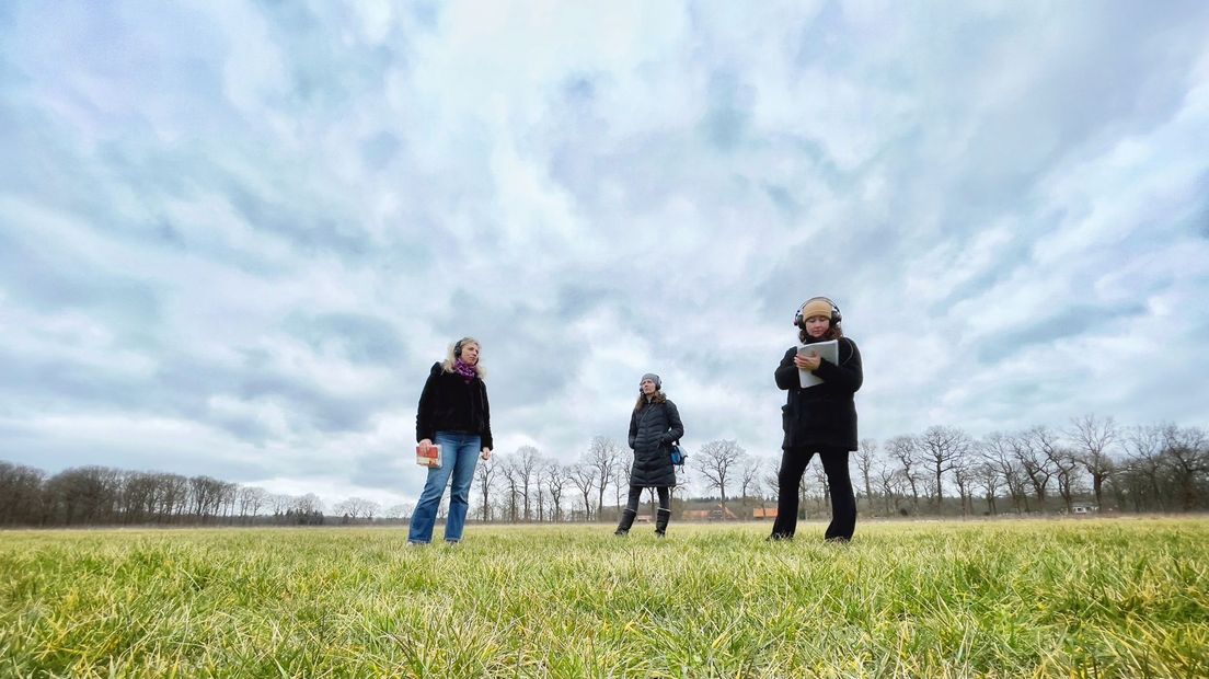 Suzanna Jansen probeert de luisterroute uit