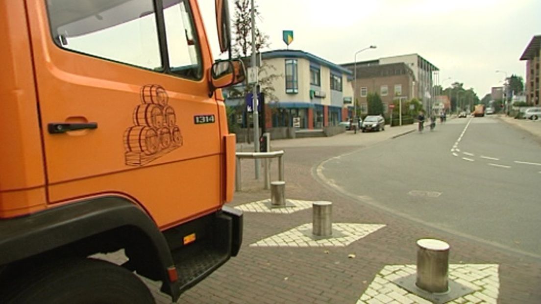 Paaltjes lanceren fietsers in Ede