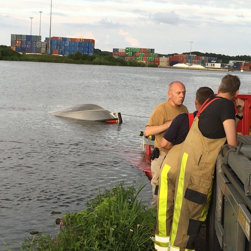 Boef haalt nat pak (voor zak nootjes) - De Orkaan