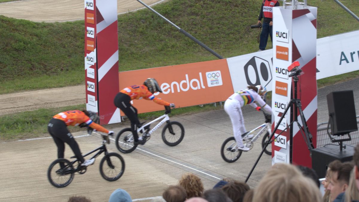 Nederlandse BMX'ers in vorm op Papendal · Doetinchemse jeugdvrienden debuteren in Oranje