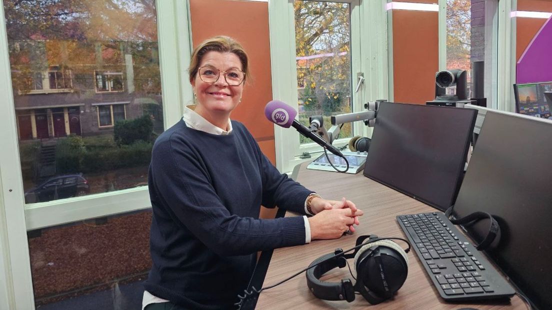 Christianne van der Wal bij Radio Gelderland.