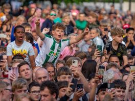 In beeld: Bomvol Assen, TT Festival telt 85.000 feestgangers