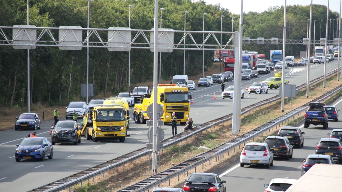 Files op A35 door botsing bij Borne