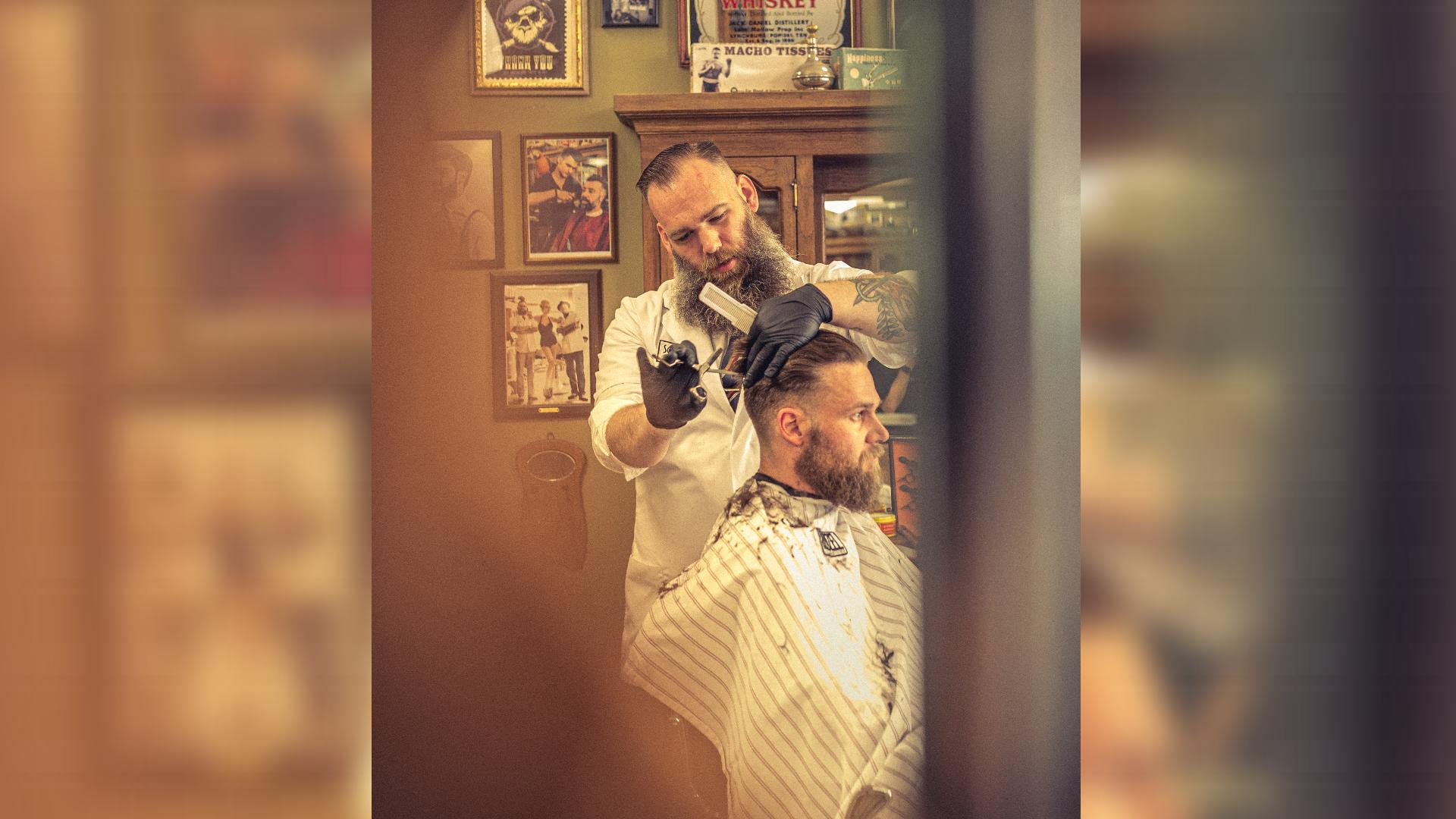 'Trouwe en loyale' Miky aan het werk in Schorem