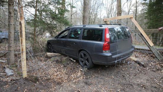 Bestuurder gewond na ongeval op bosweg