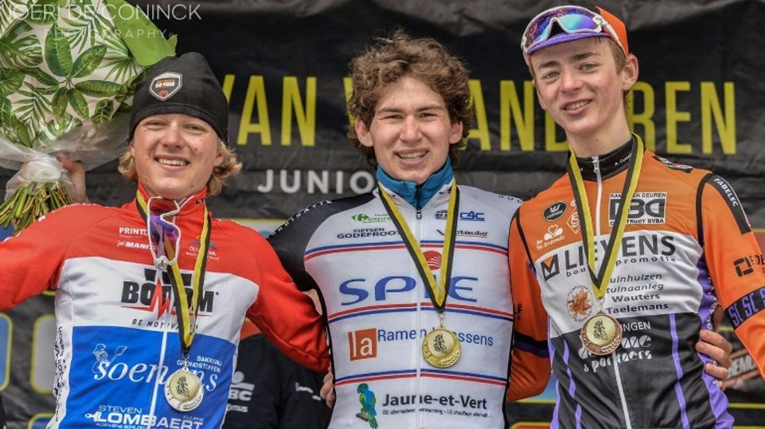 Links:Adne Koster, de nummer 2 in de Ronde van Vlaanderen voor junioren (Rechten: Joeri De Coninck)