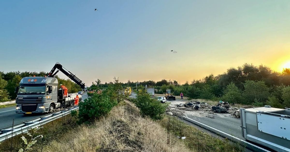 De verbindingsweg tussen de A12 en de A50 bij Arnhem zit dicht. Dat komt door…