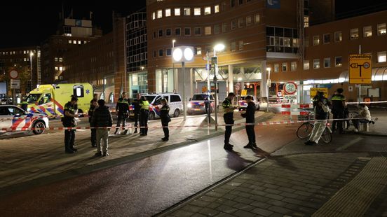 Gewonde bij steekpartij op Stationsplein in Stad, politie houdt verdachte aan