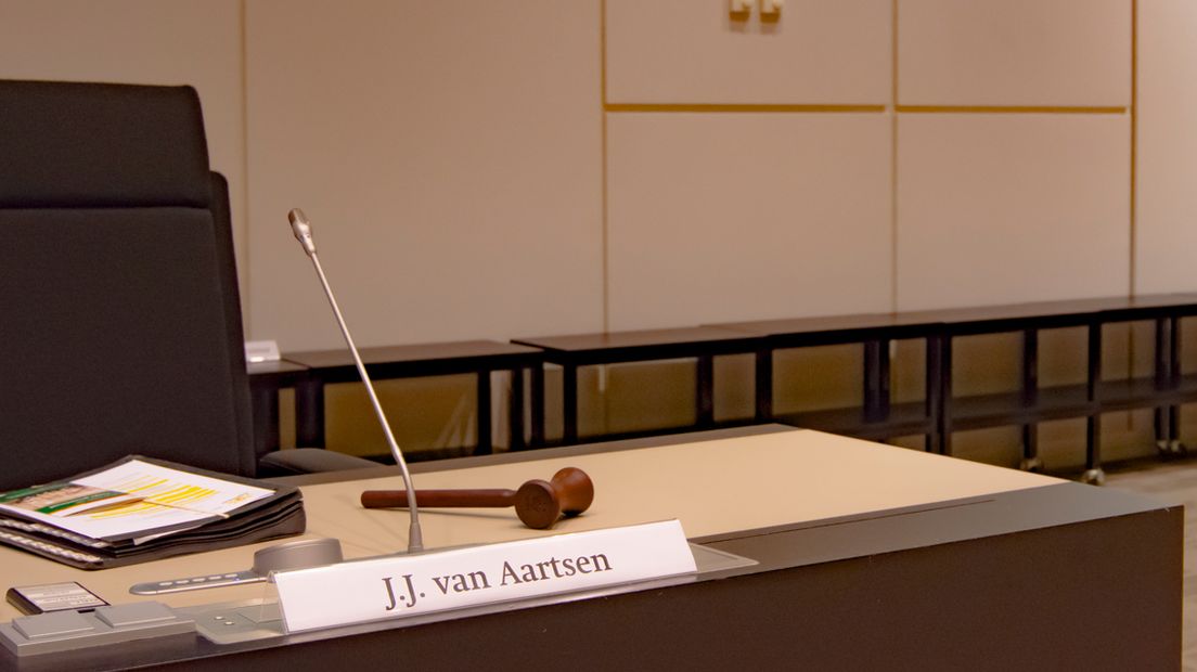 Hamer van burgemeester Jozias van Aartsen van Den Haag in Provinciehuis Zuid-Holland.