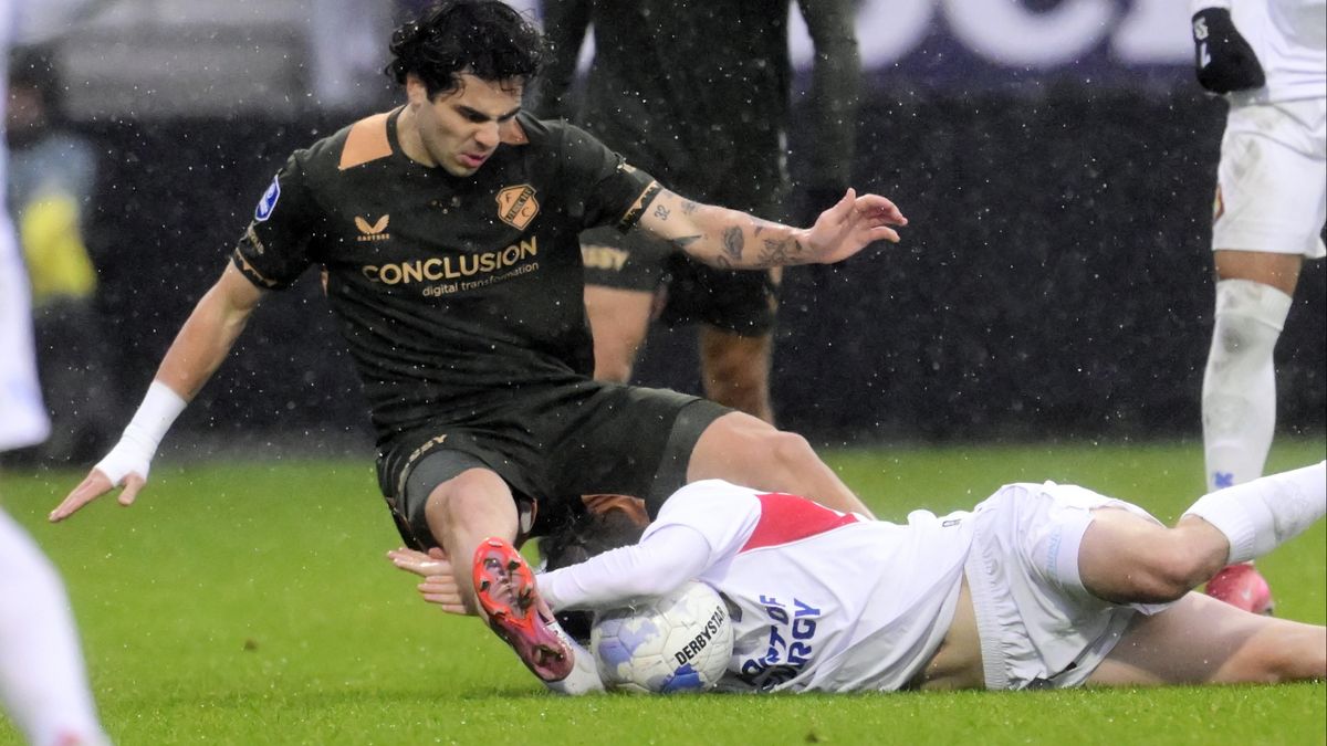 Na 1-1 bij Telstar gaat het bij FC Utrecht over te korte noppen: 'Moeten we intern gaan bespreken'