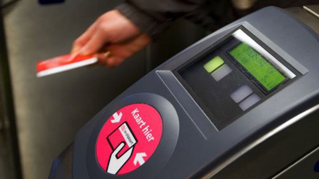 OV-chipkaart zorgt voor lange rij