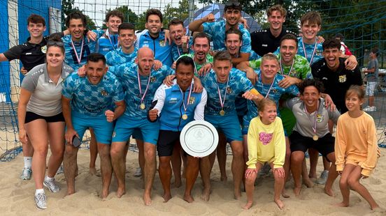 Beach Soccer Zeeland bekroont jubileum met landstitel na tumultueuze finale Nieuws