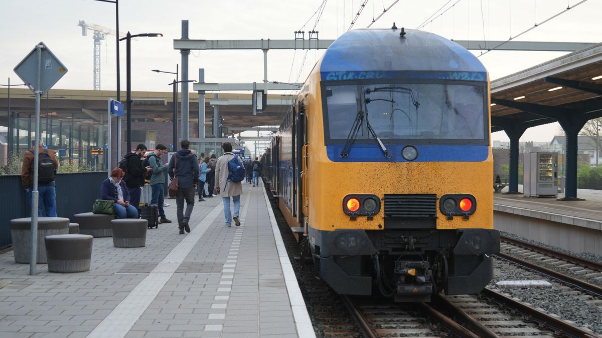 Treinverkeer tussen Assen en Beilen ligt volledig stil door wisselstoring