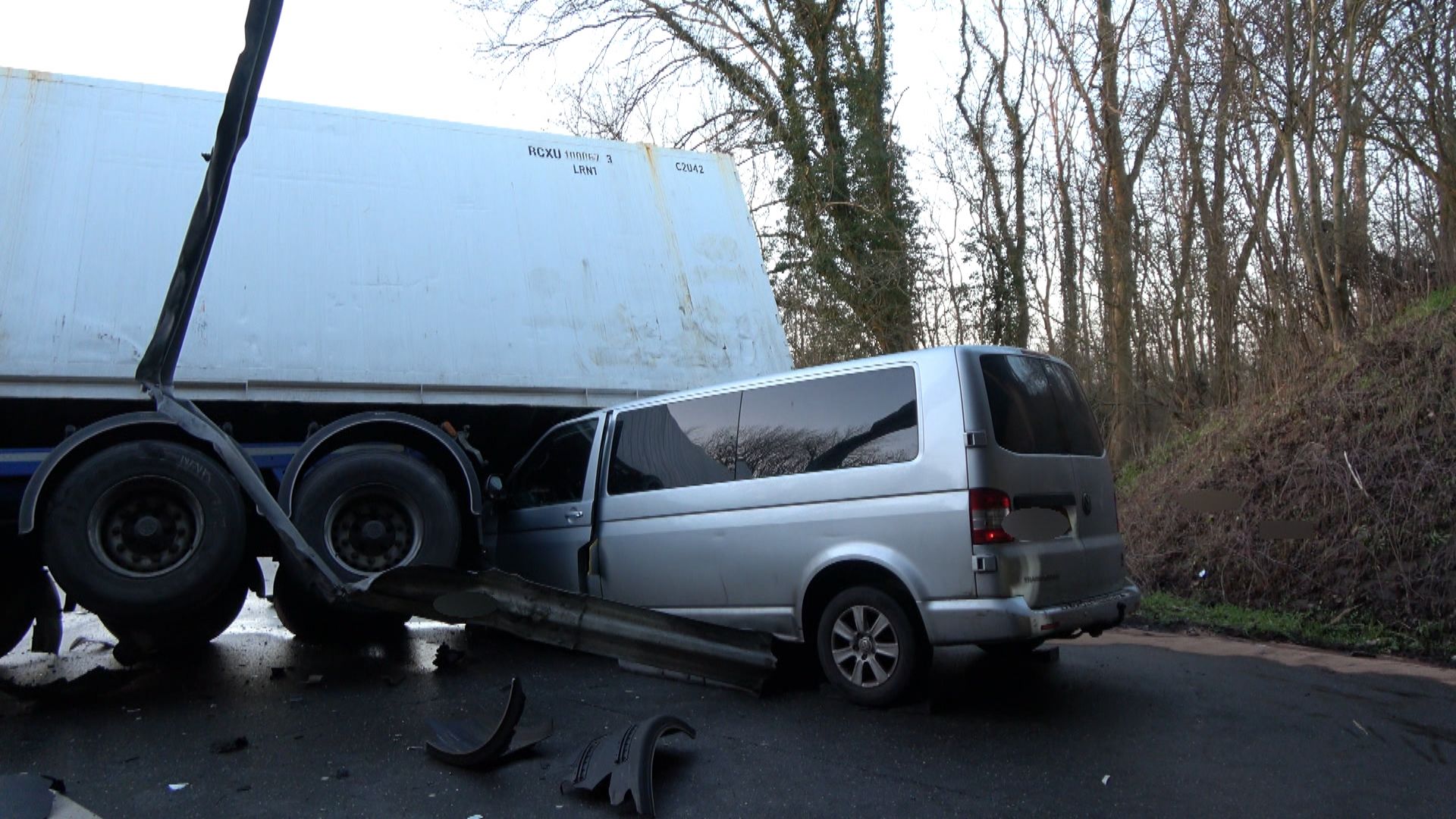 Ooggetuige Bizar Ongeval A15 Trilt Nog Na: 'Ik Heb Veel Ongelukken ...