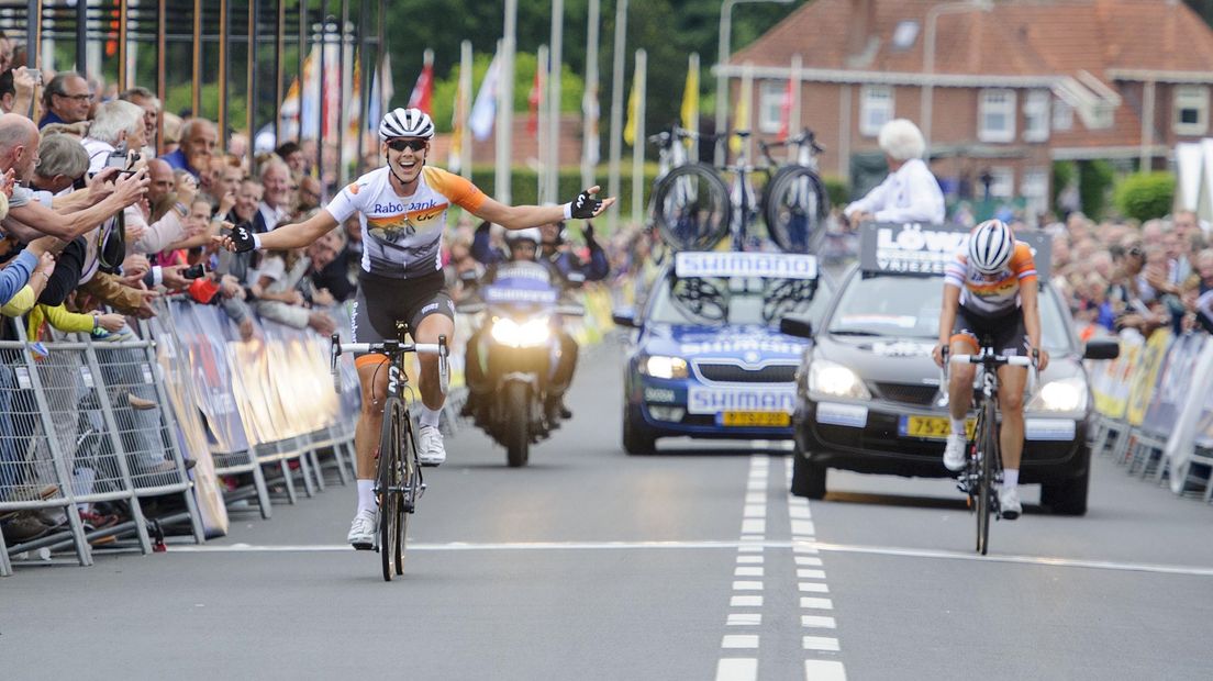 Iris Slappendel wint in Ootmarsum