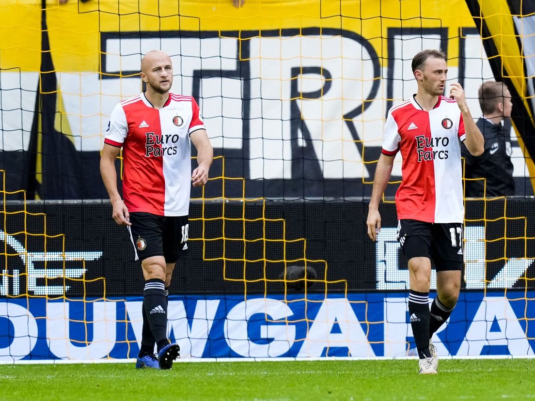 Gernot Trauner en Fredrik Aursnes druipen af na een goal van Vitesse