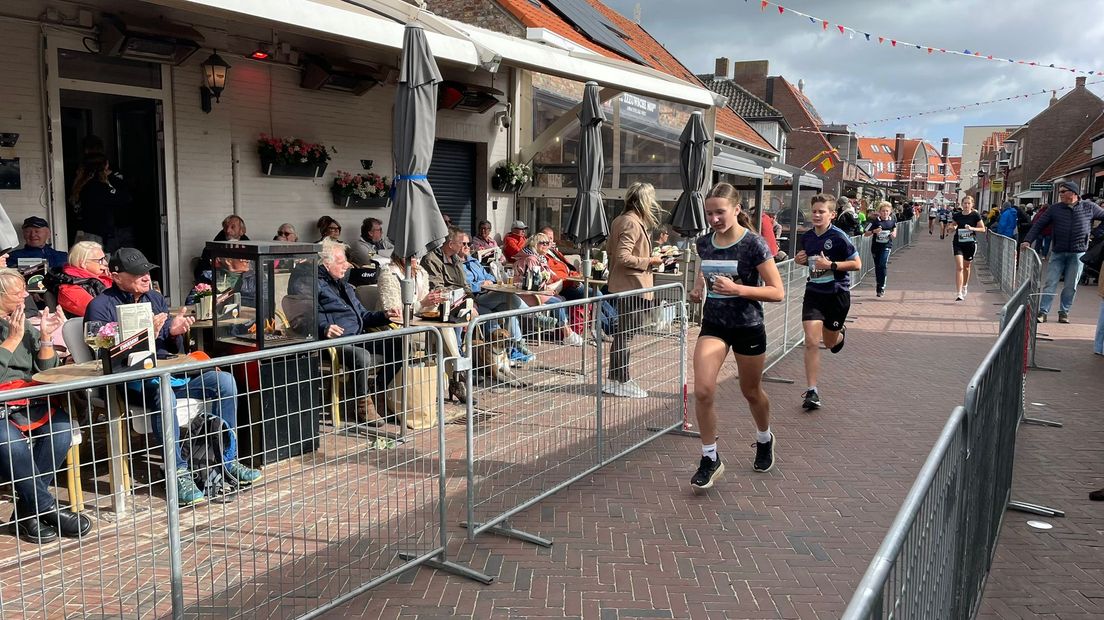 Deelnemers tijdens de Kidsrun van 2025
