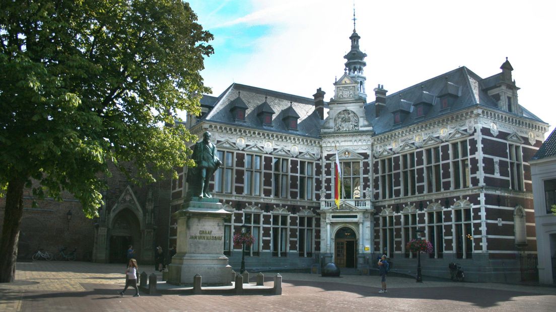 Het Academiegebouw van de Universiteit Utrecht op het Domplein.