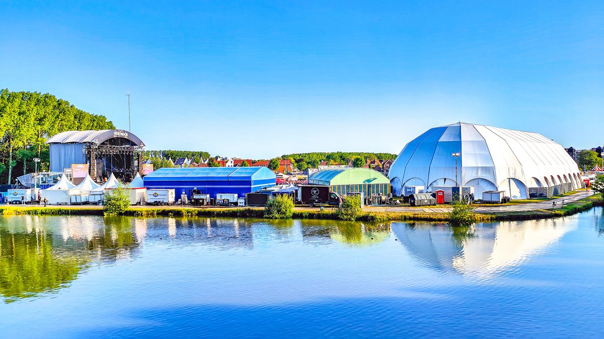 Belgische band dEUS komt naar Vestrock