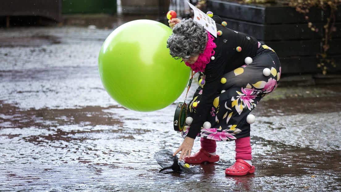 Carnavalsvierders hebben dit weekend weinig geluk met de weersomstandigheden.