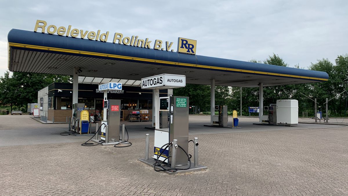 Het is een mooie dag voor pomphouder Roeleveld uit Denekamp, dankzij het kabinet