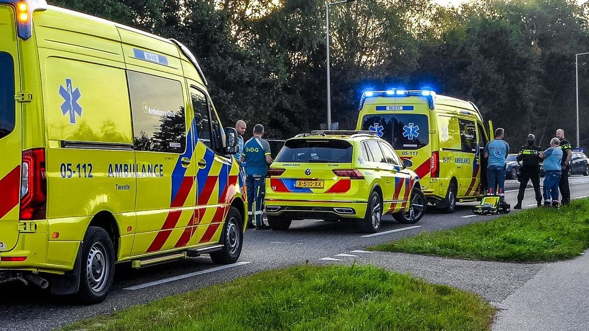 Fietser ernstig gewond bij aanrijding in Enschede, Duits traumateam ingezet