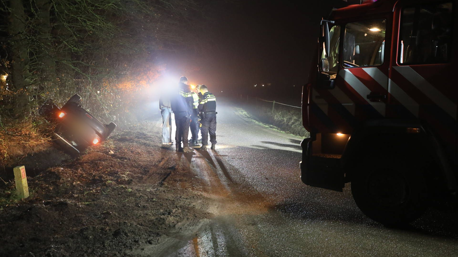 Auto op de kop, bestuurder dronken