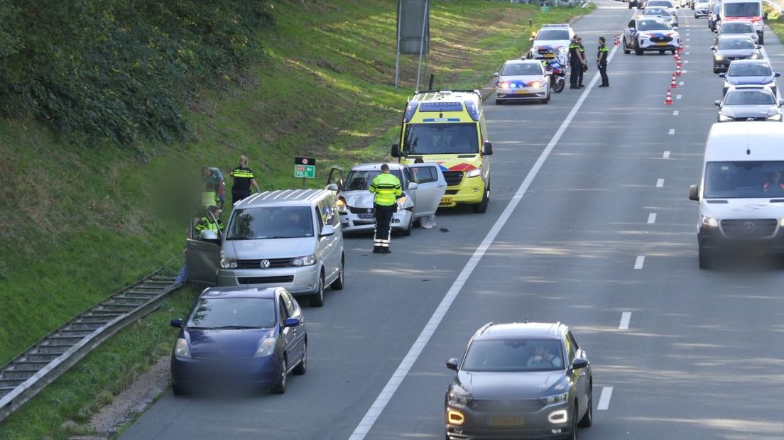 Aanrijding op de A35 zorgt voor flinke verkeershinder.