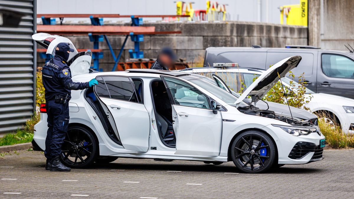 Inval bij autobedrijf, urenlang onderzoek met honden en drone