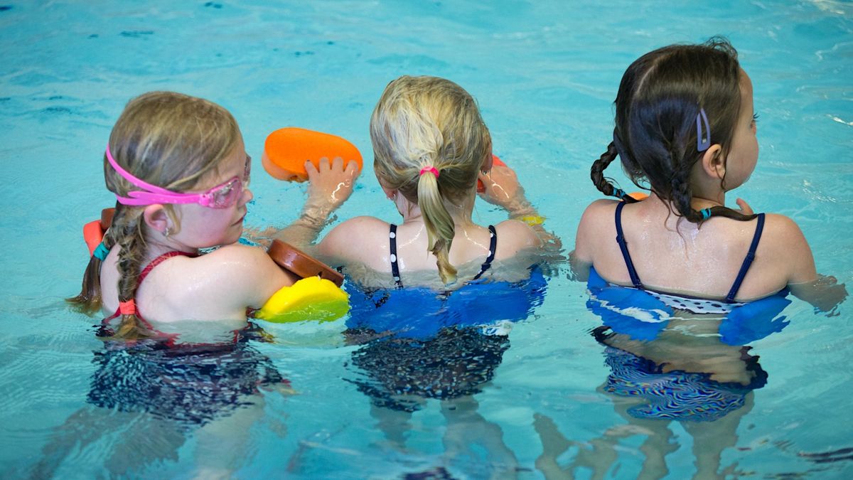 Helft van kinderen zonder zwemdiploma van school, na terugkeer schoolzwemmen heeft iedereen diploma