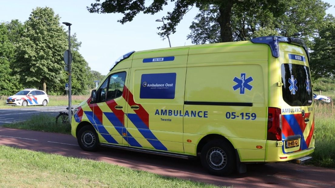 Een ambulance in Nijverdal