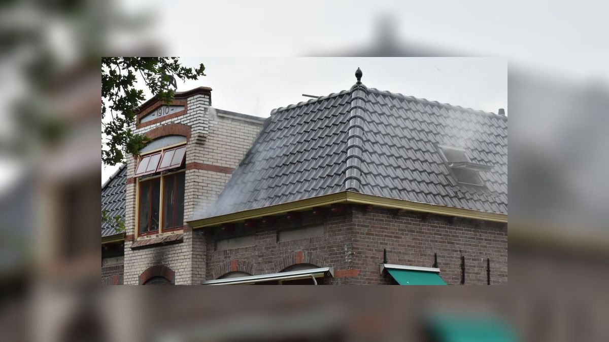 Brandweer rukt uit voor woningbrand in Bantega