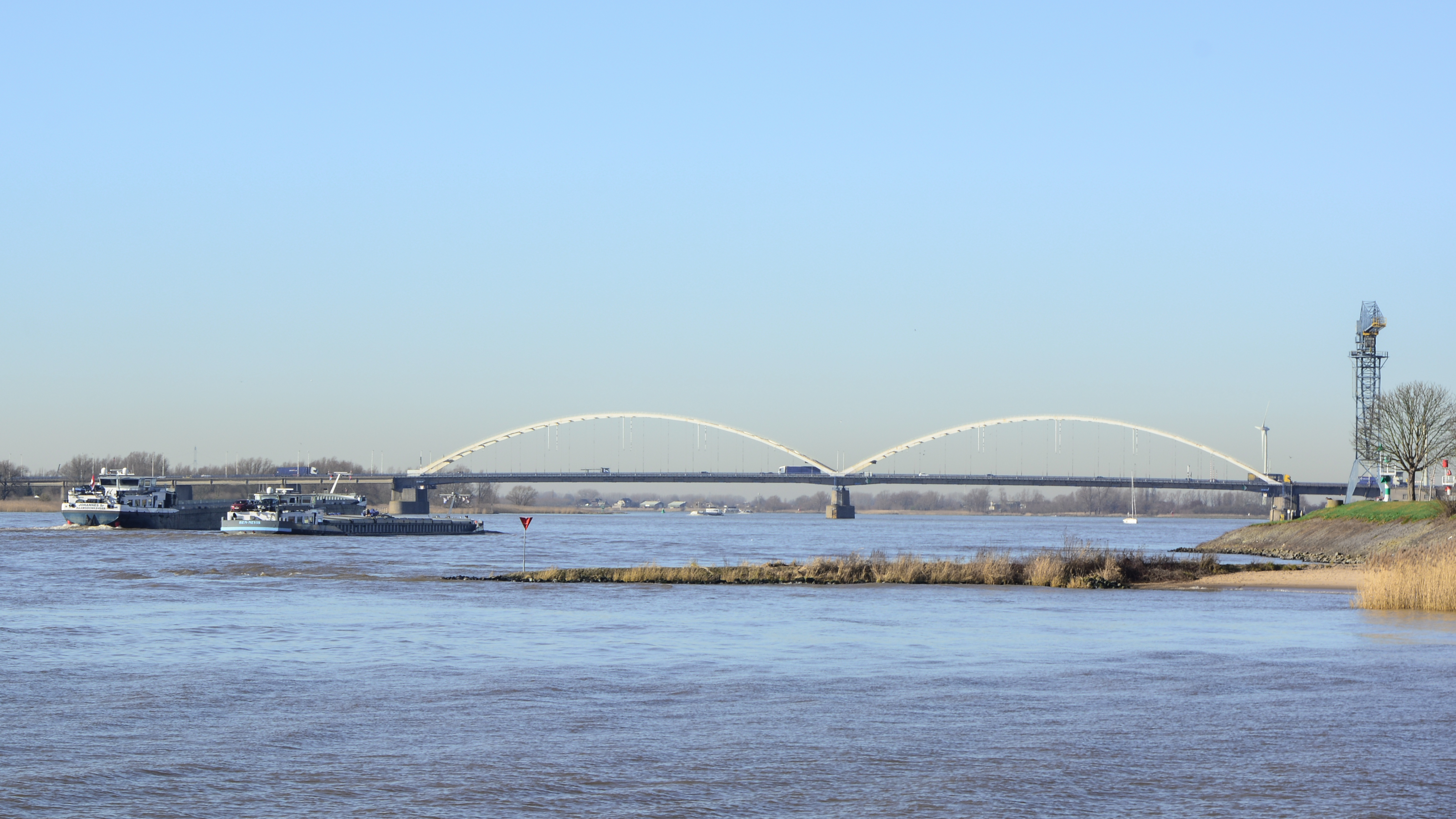 De Merwedebrug bij Gorinchem.