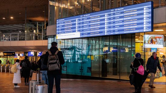 Treinverkeer zwaar ontregeld rond Rotterdam, treinen rijden weer