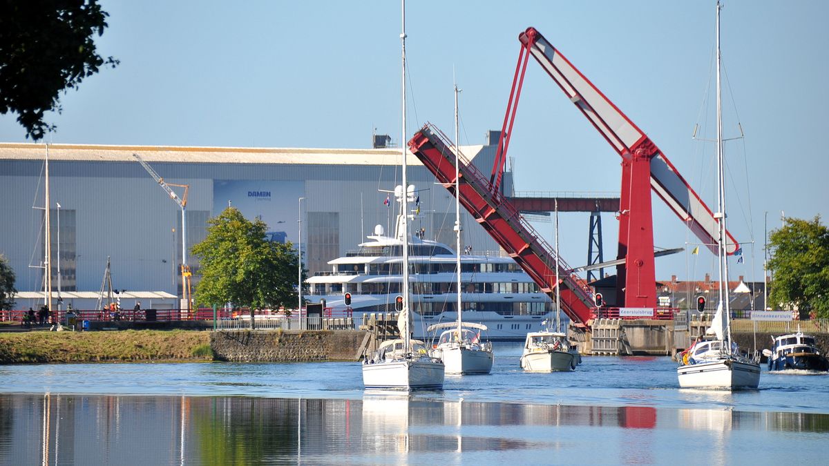 Keersluisbrug Vlissingen gaat week dicht voor werkzaamheden, ook verkeerslichten worden vervangen