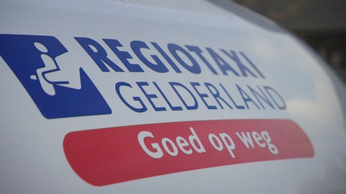 ChristenUnie en PvdA willen spoeddebat regiotaxi