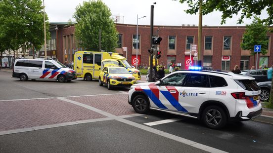 Fatbiker gewond bij aanrijding bij Westerhaven in Stad. Fatbiker gewond bij aanrijding bij Westerhaven in Stad.