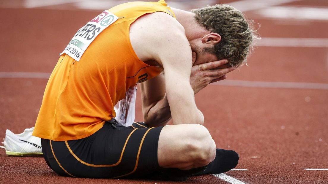 Kupers uitgeput na de 800 meter op het EK Atletiek in 2016