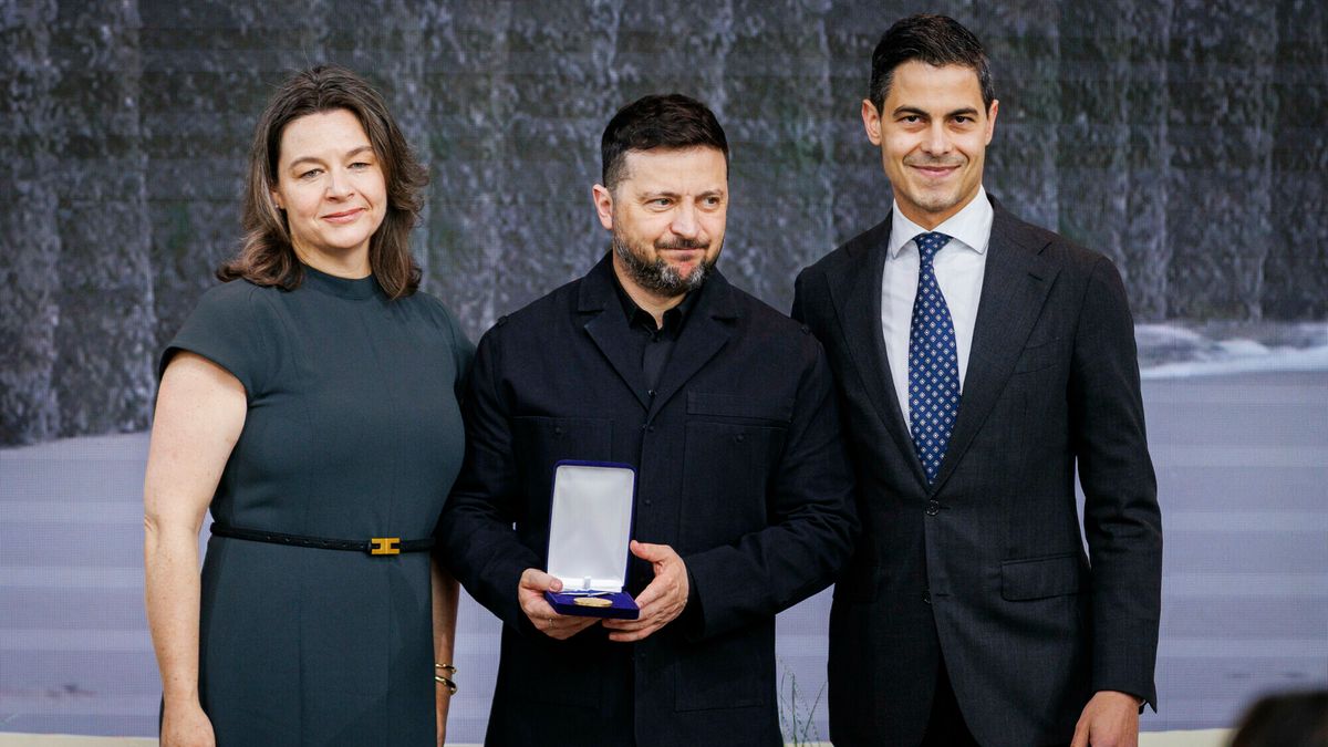 Zelensky verlaat Middelburg met een award én een mijnenjager