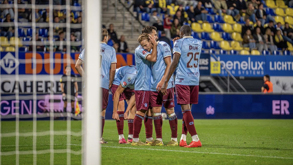 Liveblog: Halverwege in Waalwijk staat FC Emmen met 1-0 achter