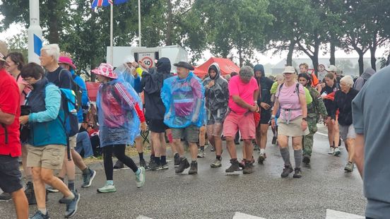 LIVE VIERDAAGSE | Het is Roze Woensdag • steeds meer wandelaars komen terug