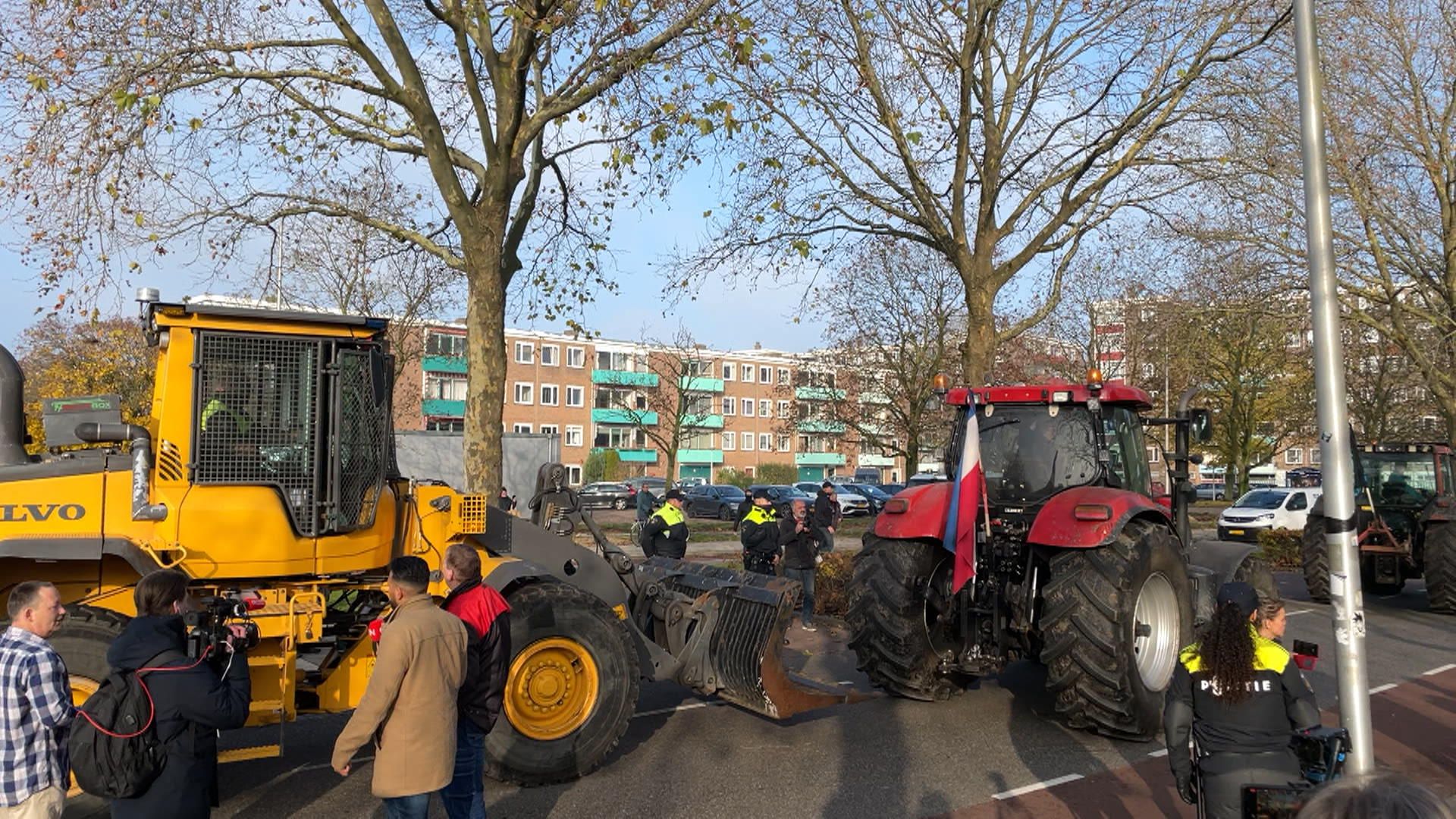 De Politie Grijpt In Bij Het Boerenprotest In Zwolle - RTV Drenthe